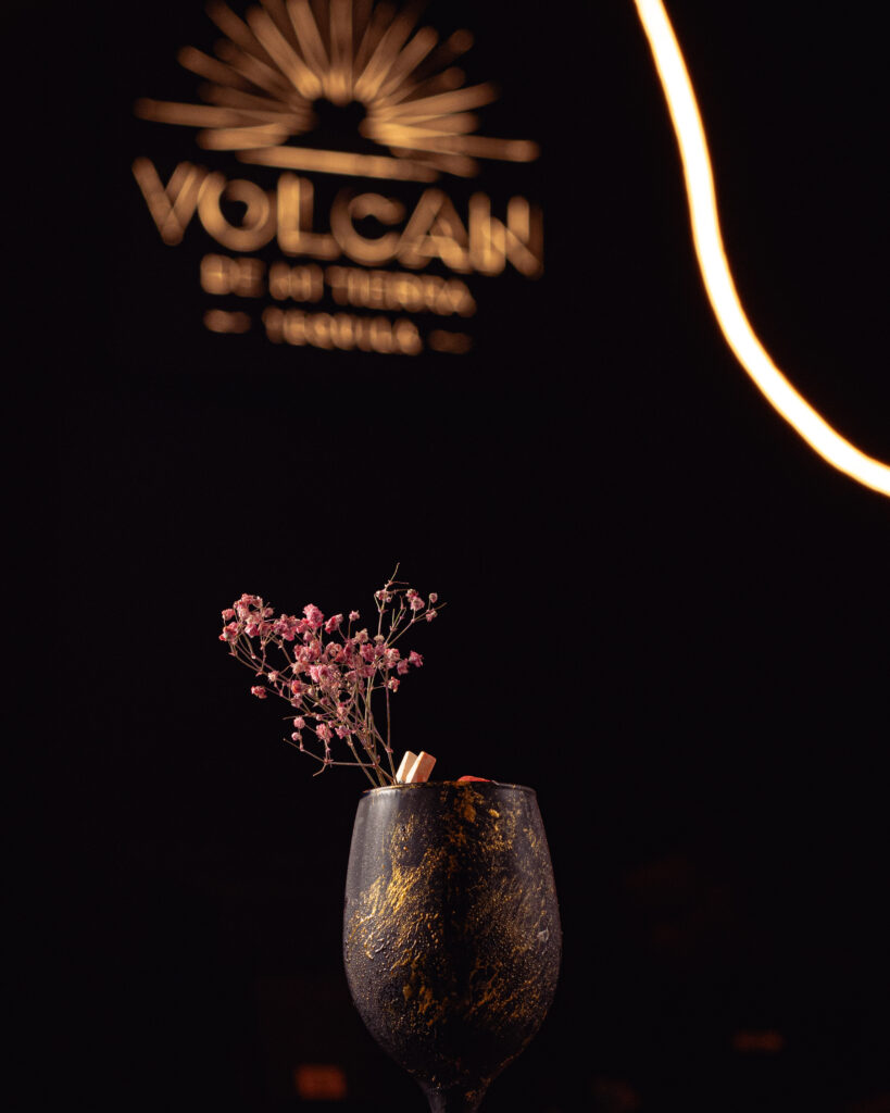 W BAR — Branding 1