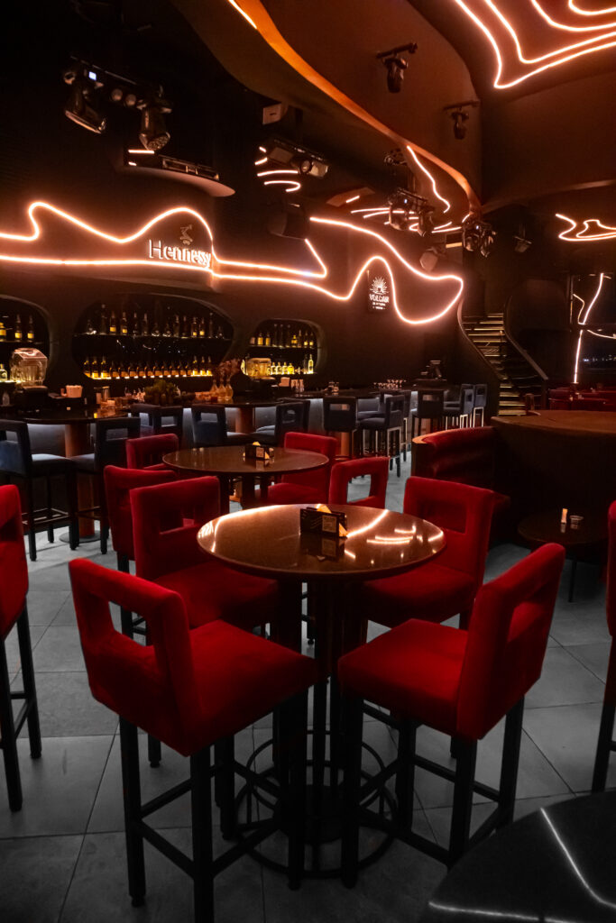 W BAR — Execution 1