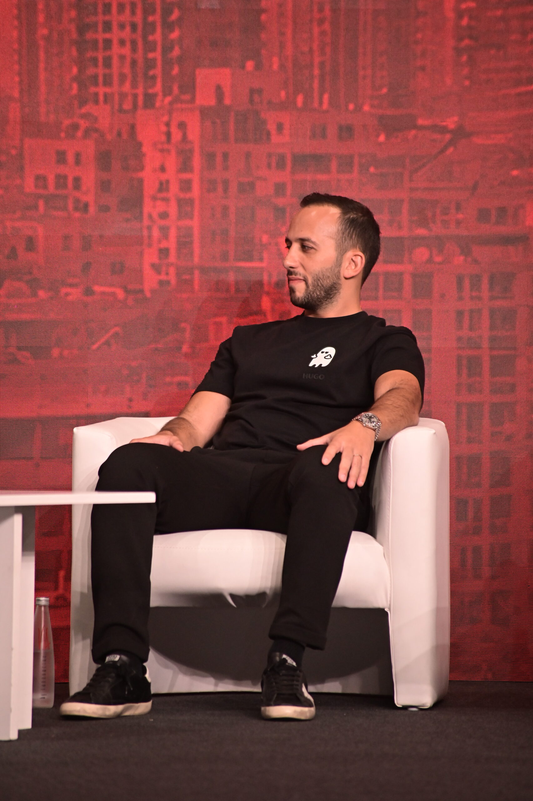 L'Art-qui-tecte Founder & Creative Director on stage